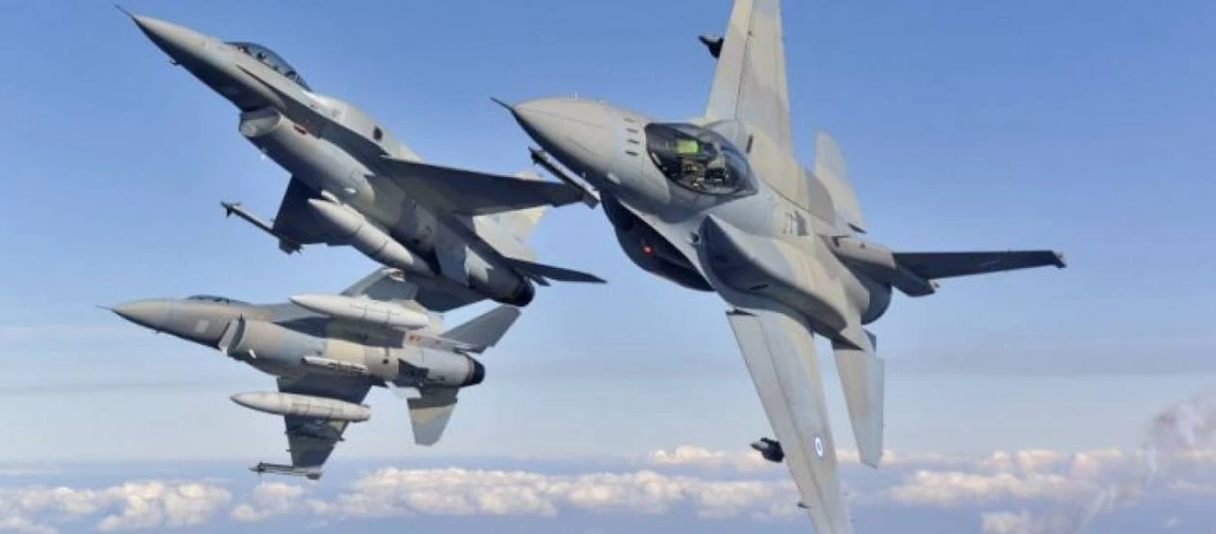 Η στιγμή που ελληνικά μαχητικά χαιρετούν φρουρά στο Καστελόριζο (βίντεο)